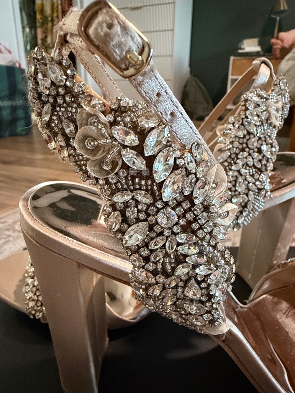 Badgley Mischka Libby Heels Nude Satin sz 8.5 NWB - Picture 9 of 9
